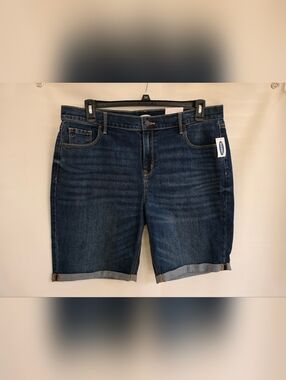 Old Navy 9" Bermuda Denim Shorts Women's Size 16